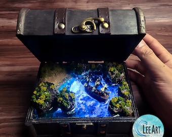 wooden light box, diorama sailing on the sea, resin night light , Ocean Resin Wood Lamp, Birthday Gift, Wedding Gift , Anniversary Gift.