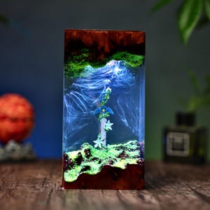 HandmadeMaster Sword Silent Princess Flower Night lights - Resin Wood Lamp, Hylia Statue Gaming Decor - Winter Gifts for Him, TLoZ / BOTW