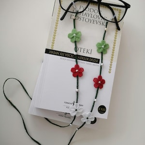 Chaîne de lunettes avec noeud turc fait main : lanière de lunettes en perles et fleurs