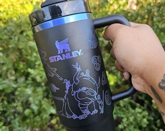 Benutzerbild Laser gravierte Stanley Tumbler | Niedlicher Yeti | Koala | Fantasie | Hexe | Geschenke für Frau | Kawaii | Geschenke für Freundin | 90 g | 40oz