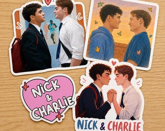 Nick und Charlie Heartstopper Aufkleber, niedlicher LGBT Paar Aufkleber, Buch-Liebhaber-Aufkleber, Romantik Fan Geschenk, Heartstopper inspirierte Kunst