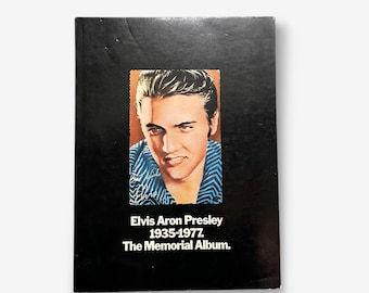 Vintage Elvis Aron Presley - The Memorial Album 1935-1977 paperback (Pearce Marchbank) 1977