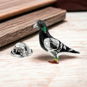 Pigeon Lapel Pin Badge Novelty Gifts Presents For Men and Women