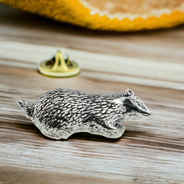 Badger English Pewter Lapel Pin Badge Novelty Gifts Presents For Men and Women