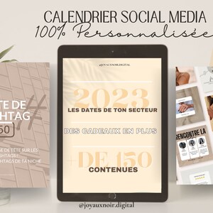 Peut inclure: Un pack de produits numériques pour le marketing sur les réseaux sociaux. Le pack comprend un calendrier des réseaux sociaux 2023, une liste de 50 hashtags et 150 idées de contenu. L'image présente un écran de tablette affichant le calendrier et deux autres documents avec la liste des hashtags et les idées de contenu.