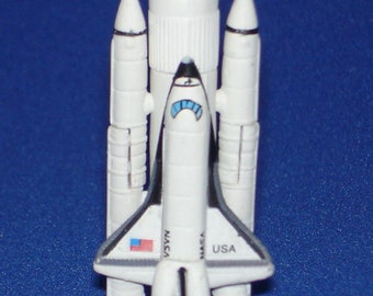 Furuta Chocoegg Space NASA -  #15 Space Shuttle Launch Booster (White Color)