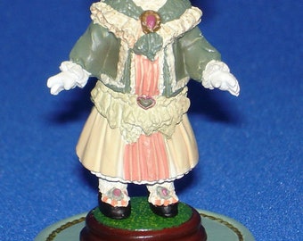 Miniature Antique Museum Vol. 2: Jumeau Triste Bisque Bisque Doll (green color)