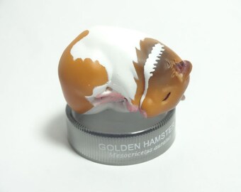 Horico, Kaiyodo Hamster's Figure Collection #4 Golden Hamster Sleeping (brown & white) 2006 release