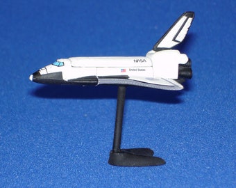 Furuta Chocoegg Space NASA - #8 Space Shuttle (Discovery)