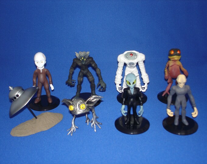Featured listing image: Akutagawa Seika Majestic Alien Collection Compete Set 7 + Secret