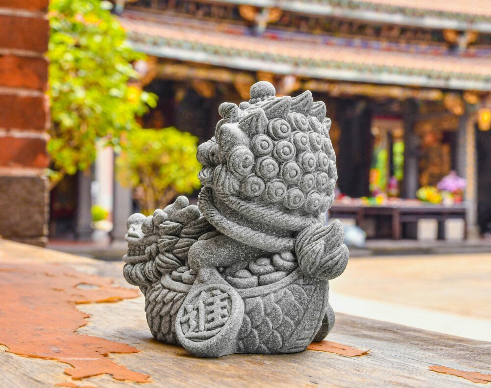 Abundant Prosperity With Lion-dance Cat on Dragon Boat Stone