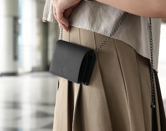 Leather Wallet Crossbody Purse for Women - Convertible Mini Bag Wallet, Italian Leather, Chain Strap, Card Holder: Black Cross-Hatch Leather