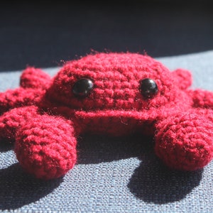 Customizable Amigurumi Crab