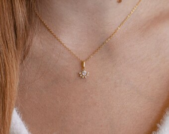 Dainty Gold Flower Pendant Necklace - Made From 925 Sterling Silver