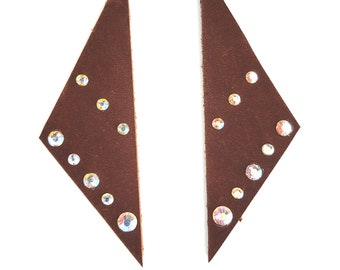 3001 Pendientes de cuero marrón con pedrería