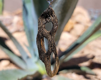 2044 Colgante de cactus Cholla, color marrón oscuro natural con punta en tono dorado