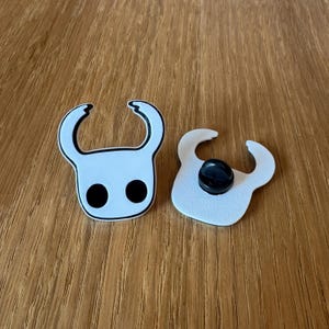 Hollow Knight Pin - Face Mask Decorative Pin