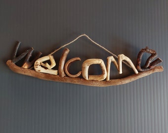 Driftwood welcome sign for front door decor, Porch entrance decorative wall hanger art, New apartment gift driftwood sculpture