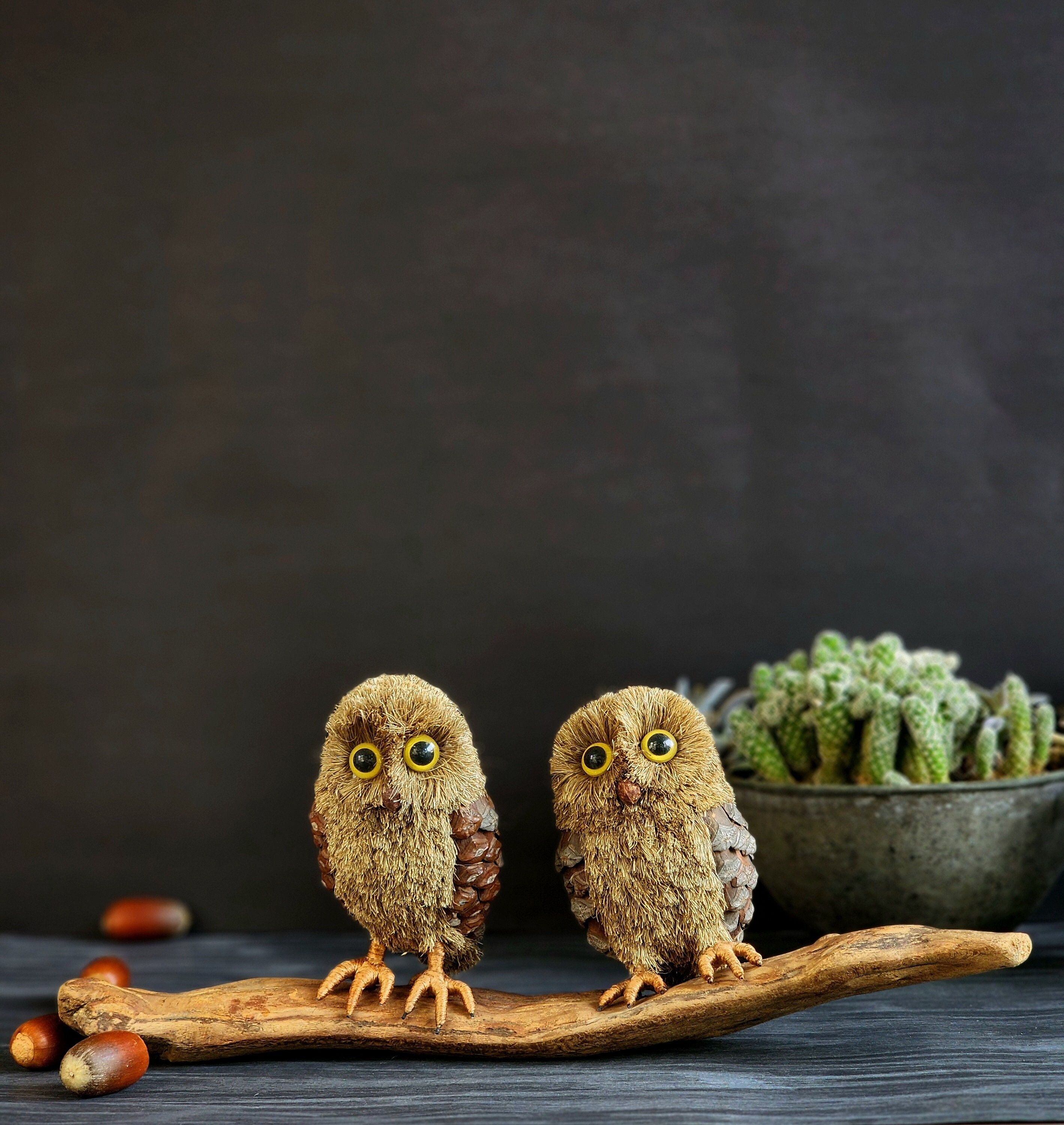 Handmade Owl Couple Sculpture: Eco-Friendly Paper Mache Ornament
