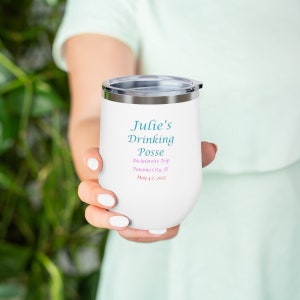Viaje personalizado de despedida de soltera 12oz Vaso de vino aislado