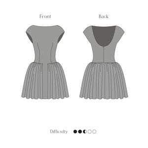 Puede incluir: Un dise&ntilde;o de vestido gris, mostrado desde la vista frontal y posterior. El vestido presenta un corpi&ntilde;o ajustado, mangas cortas y una falda plisada. La palabra "Dificultad" est&aacute; debajo del vestido, con tres c&iacute;rculos rellenos y dos c&iacute;rculos vac&iacute;os.
