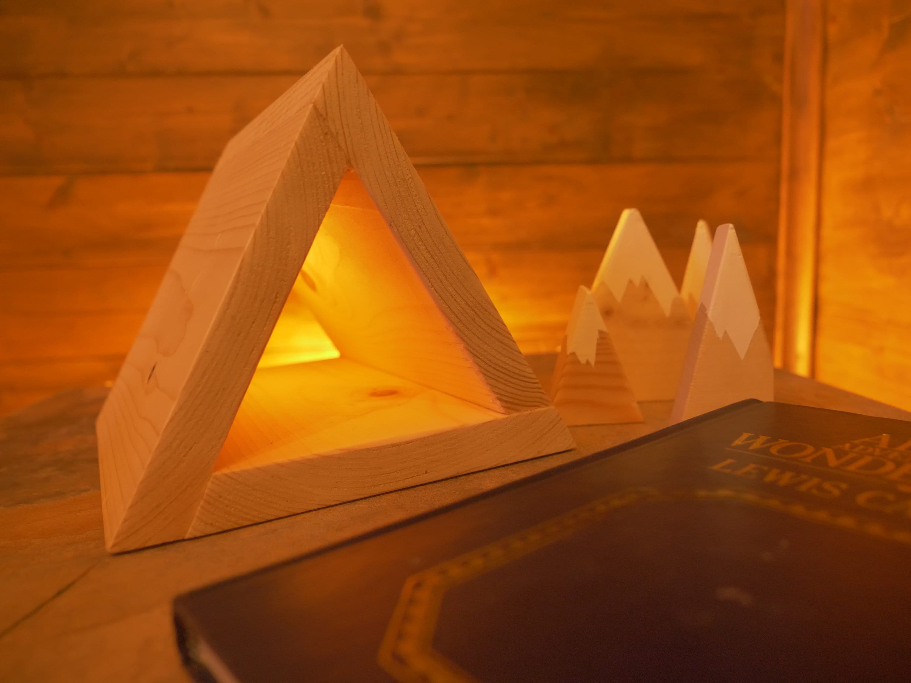 WOODEN Triangle BOOKREST Book ORGANISER Bedside Table Phone Stand Rest