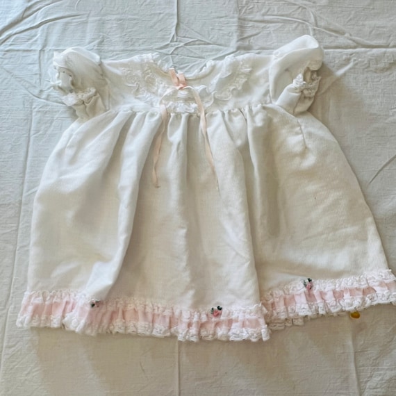 Baby girls vintage dress white pink floral smocki… - image 1