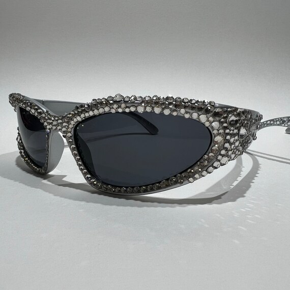 BEDAZZLED Y2K SUNGLASSES | Silver 2000 display picture 3