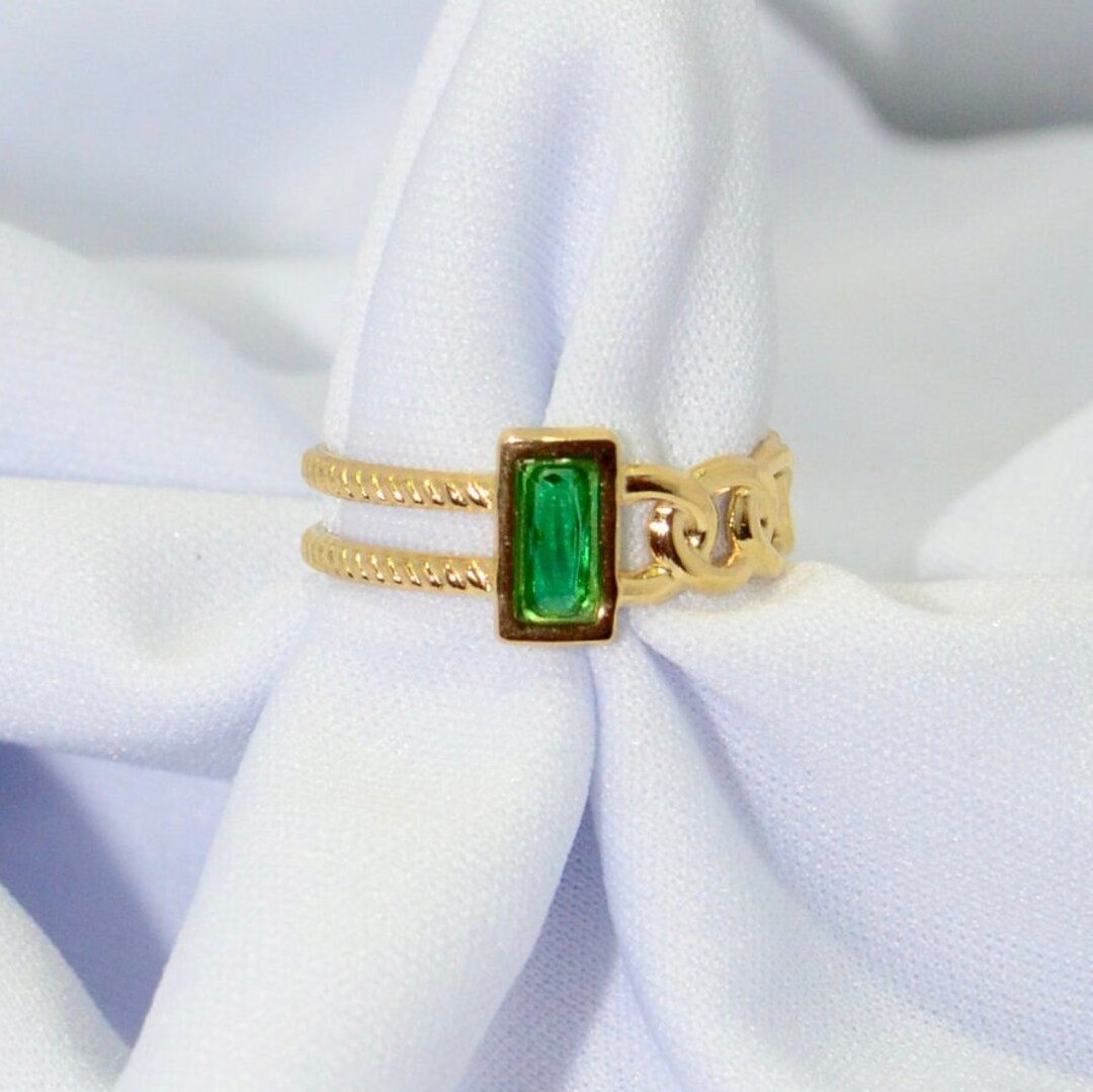 18k Gold-plated Unique Emerald Green Ring Resizable and  display picture 1