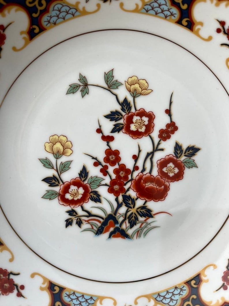 Japanese Dinnerware Set 5 Piece China Dinner and Salad Plates, Bowl