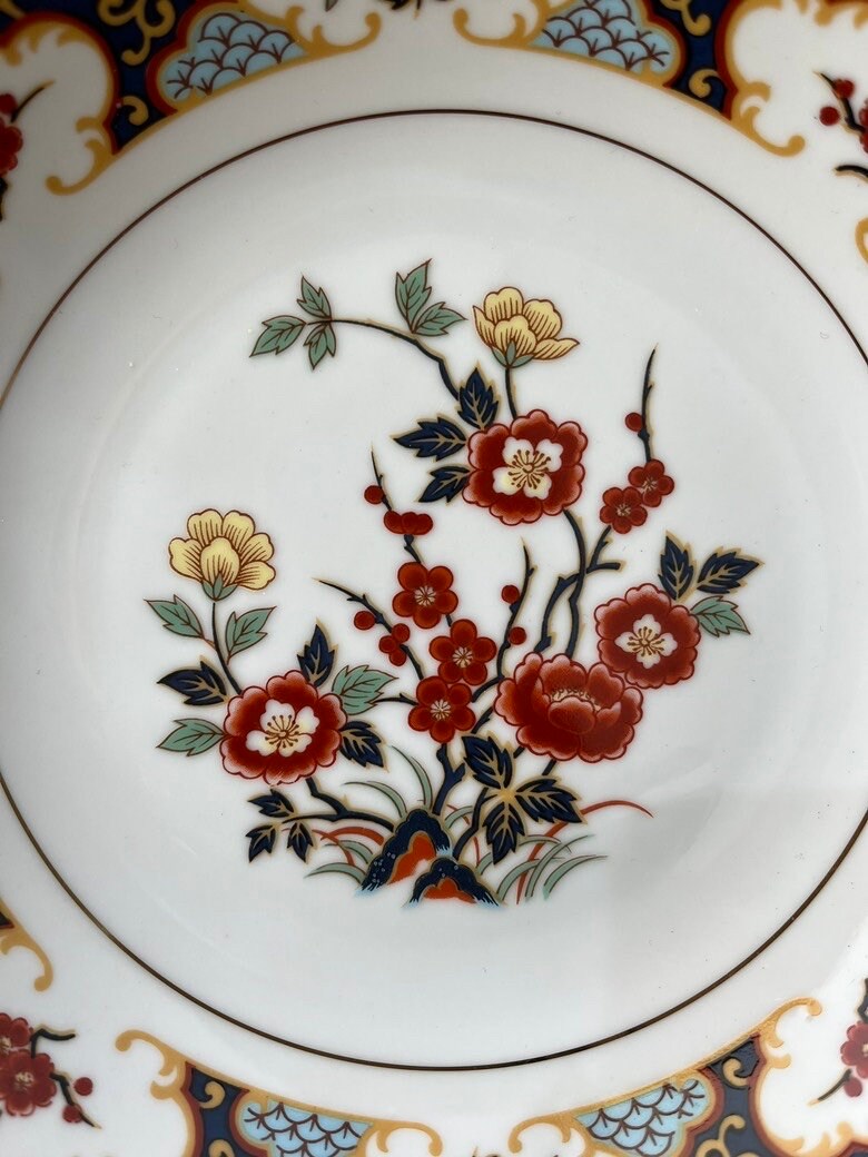 Japanese Dinnerware Set 5 Piece China Dinner and Salad Plates, Bowl, Cup and Saucer Kyoto Imari