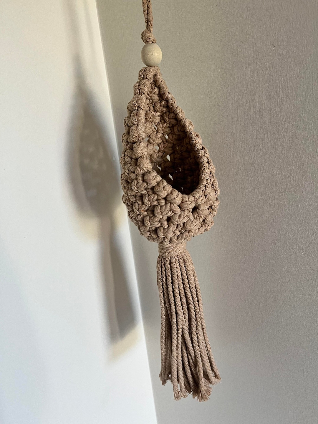 Macrame Pod Macrame Pod / Macrame Planter Pod / Macrame Plant Hanger / Macrame ...