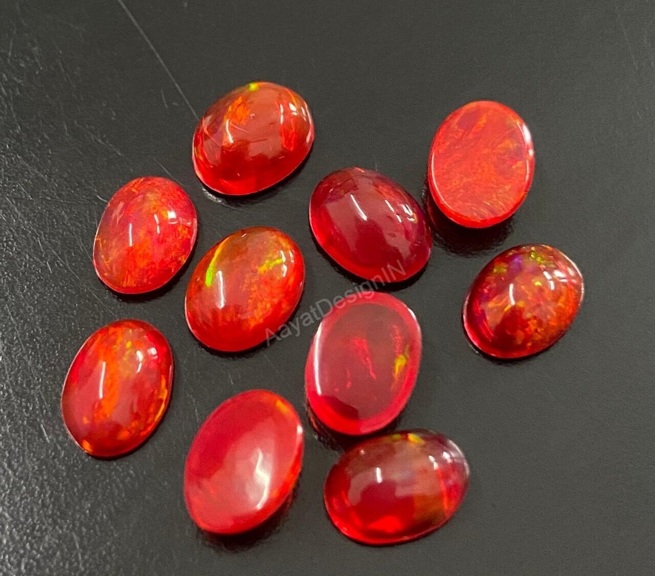 Cabochon Ovale Opale Naturelle éthiopienne – Rouge, Calibré, 7x9 Mm