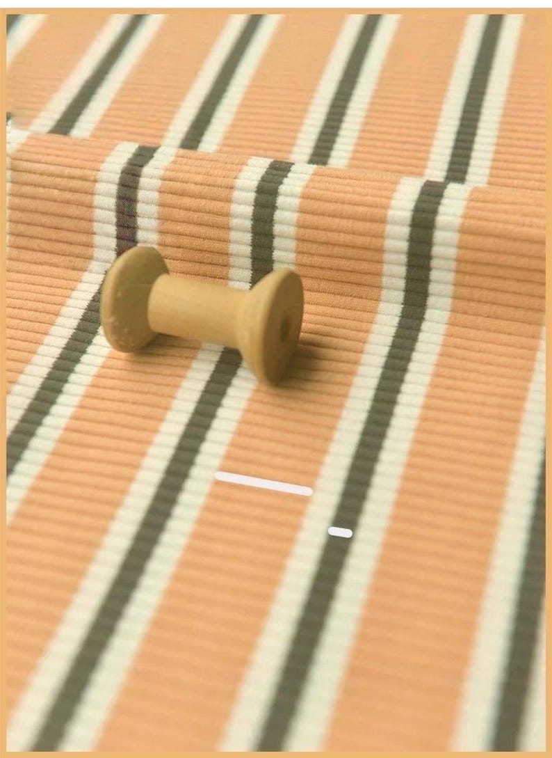 Randigt stickat tyg, stretchtyg, mjukt tyg, sofftyg, stickat tyg, randigt tyg, klänningstyg, tyg på 1/2 yard, klädtyg bild 9