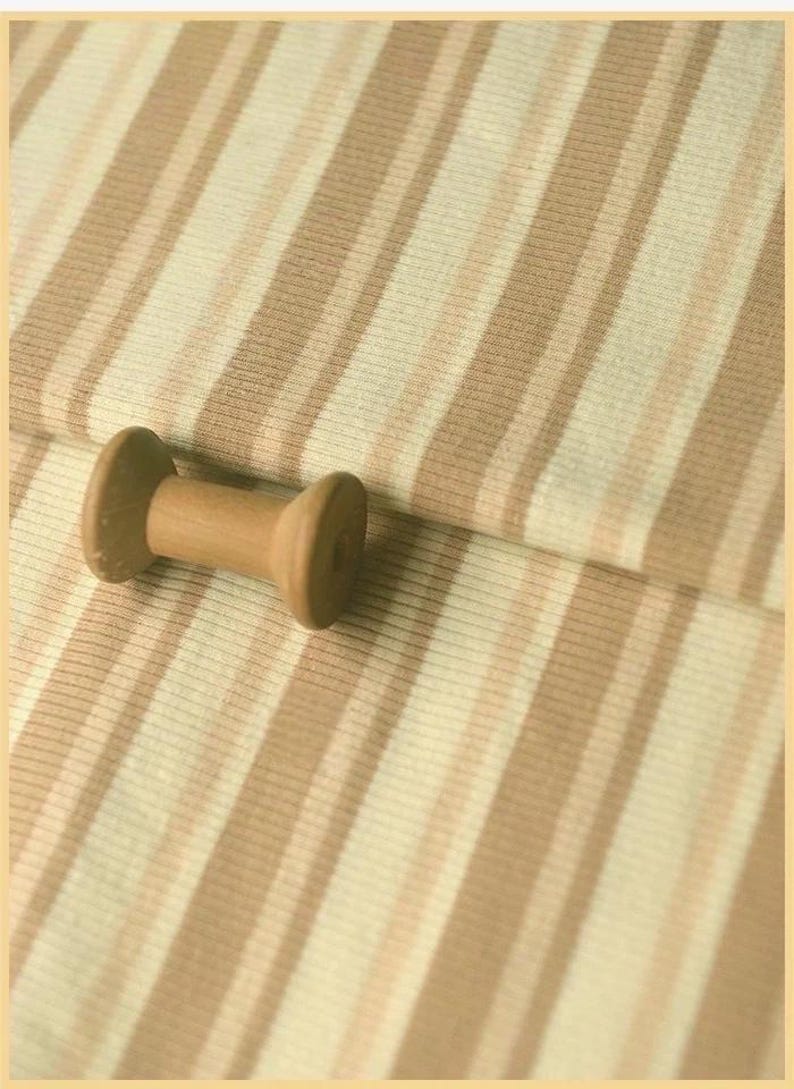 Randigt stickat tyg, stretchtyg, mjukt tyg, sofftyg, stickat tyg, randigt tyg, klänningstyg, tyg på 1/2 yard, klädtyg bild 7