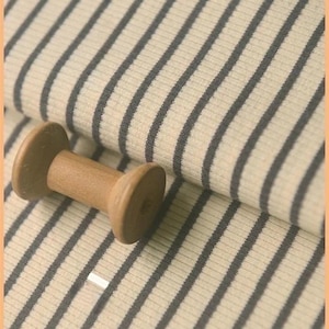 Randigt stickat tyg, stretchtyg, mjukt tyg, sofftyg, stickat tyg, randigt tyg, klänningstyg, tyg på 1/2 yard, klädtyg bild 8