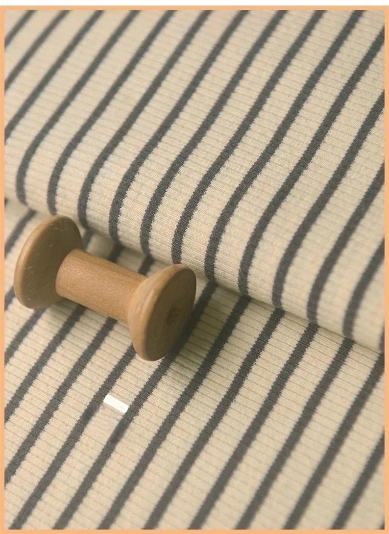 Randigt stickat tyg, stretchtyg, mjukt tyg, sofftyg, stickat tyg, randigt tyg, klänningstyg, tyg på 1/2 yard, klädtyg bild 8
