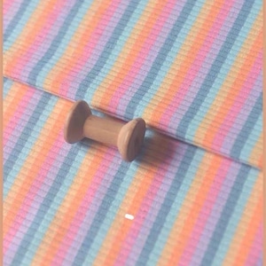 Randigt stickat tyg, stretchtyg, mjukt tyg, sofftyg, stickat tyg, randigt tyg, klänningstyg, tyg på 1/2 yard, klädtyg bild 2
