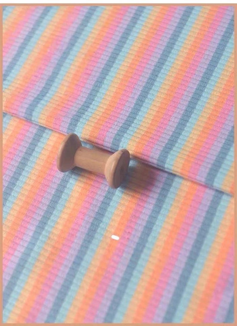 Randigt stickat tyg, stretchtyg, mjukt tyg, sofftyg, stickat tyg, randigt tyg, klänningstyg, tyg på 1/2 yard, klädtyg bild 2