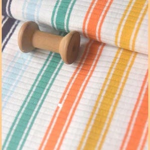 Randigt stickat tyg, stretchtyg, mjukt tyg, sofftyg, stickat tyg, randigt tyg, klänningstyg, tyg på 1/2 yard, klädtyg bild 3