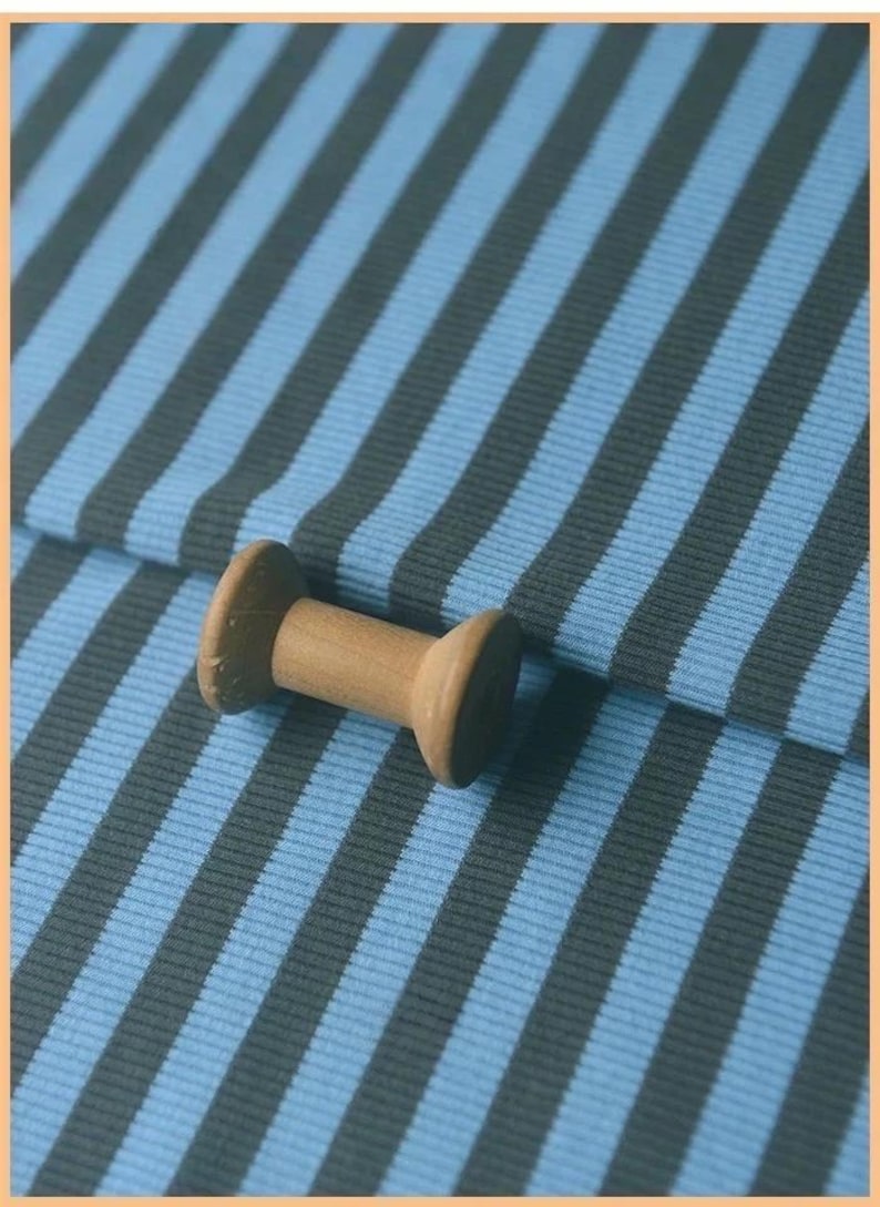 Randigt stickat tyg, stretchtyg, mjukt tyg, sofftyg, stickat tyg, randigt tyg, klänningstyg, tyg på 1/2 yard, klädtyg bild 11