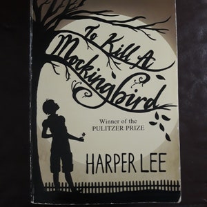 Harper Lee&#39;s To Kill A Mockingbird 1982 edition