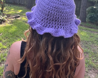 Gorro de ganchillo de princesa del espacio grumoso