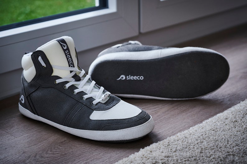 sleeco high-quality slippers in a real sneaker look, INDOOR SNEAKERS Air Jordans SLIPPERS image 1