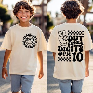 La paix avec un chiffre Svg, Png, j'ai 10 ans, damier et signe de paix, noir, blanc, garçon, fille 10e anniversaire chemise Svg, Cricut, sublimation