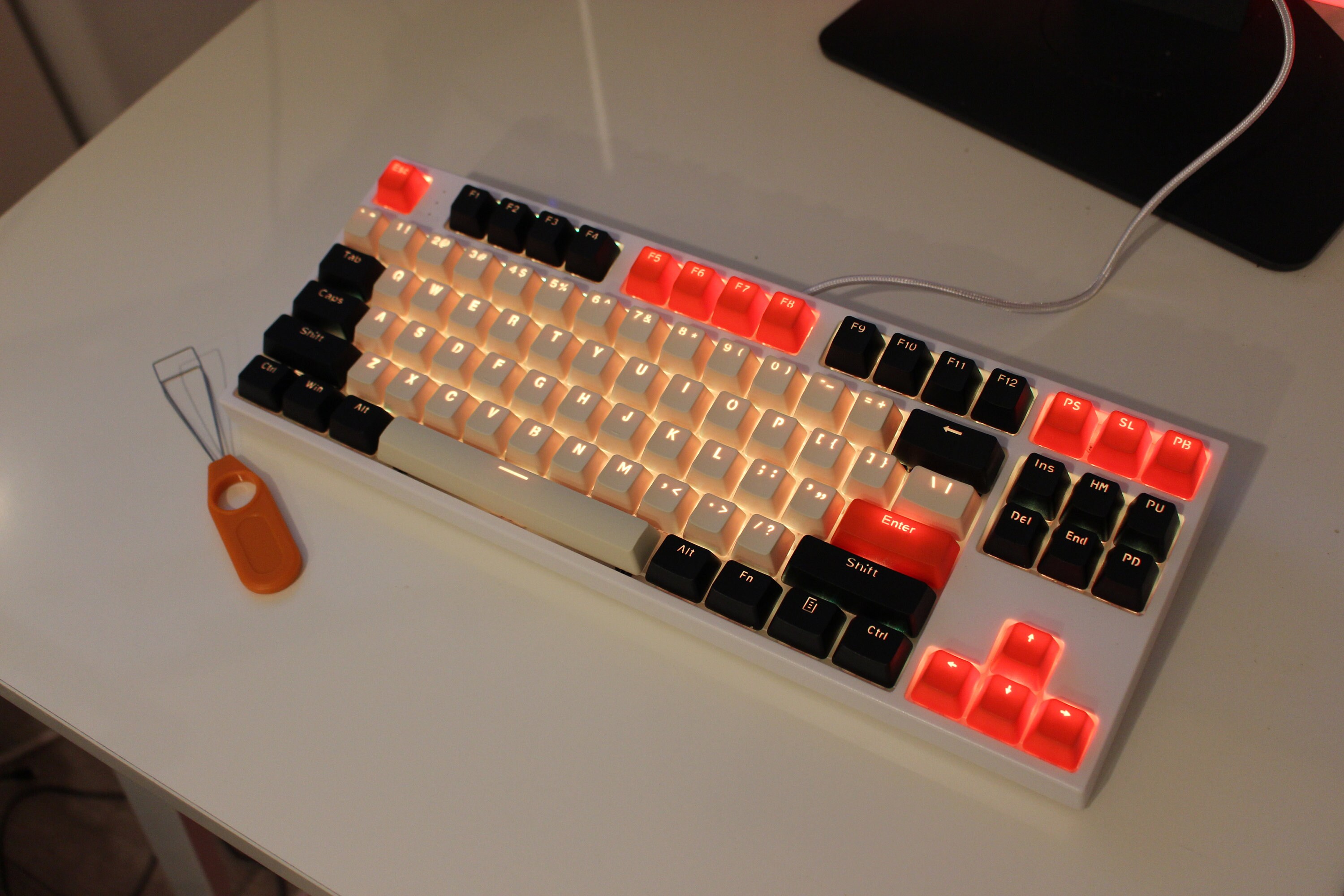 Keycap Black Beige Shine Through / 104 / PBT Double Shot - Etsy