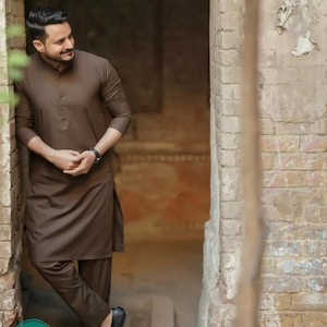 Brown Cotton Kurta Pajama Set: Men&#39;s Indian Wedding Kurta