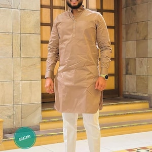 Beige Kameez Shalwar: Custom-Made Pakistani Men&#39;s Outfit