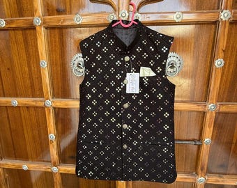 Jaqueta Nehru bordada Chikankari com costura personalizada para homens
