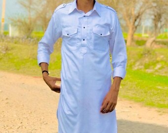 Kurta in cotone bianco fatto a mano: abbigliamento tradizionale indiano maschile